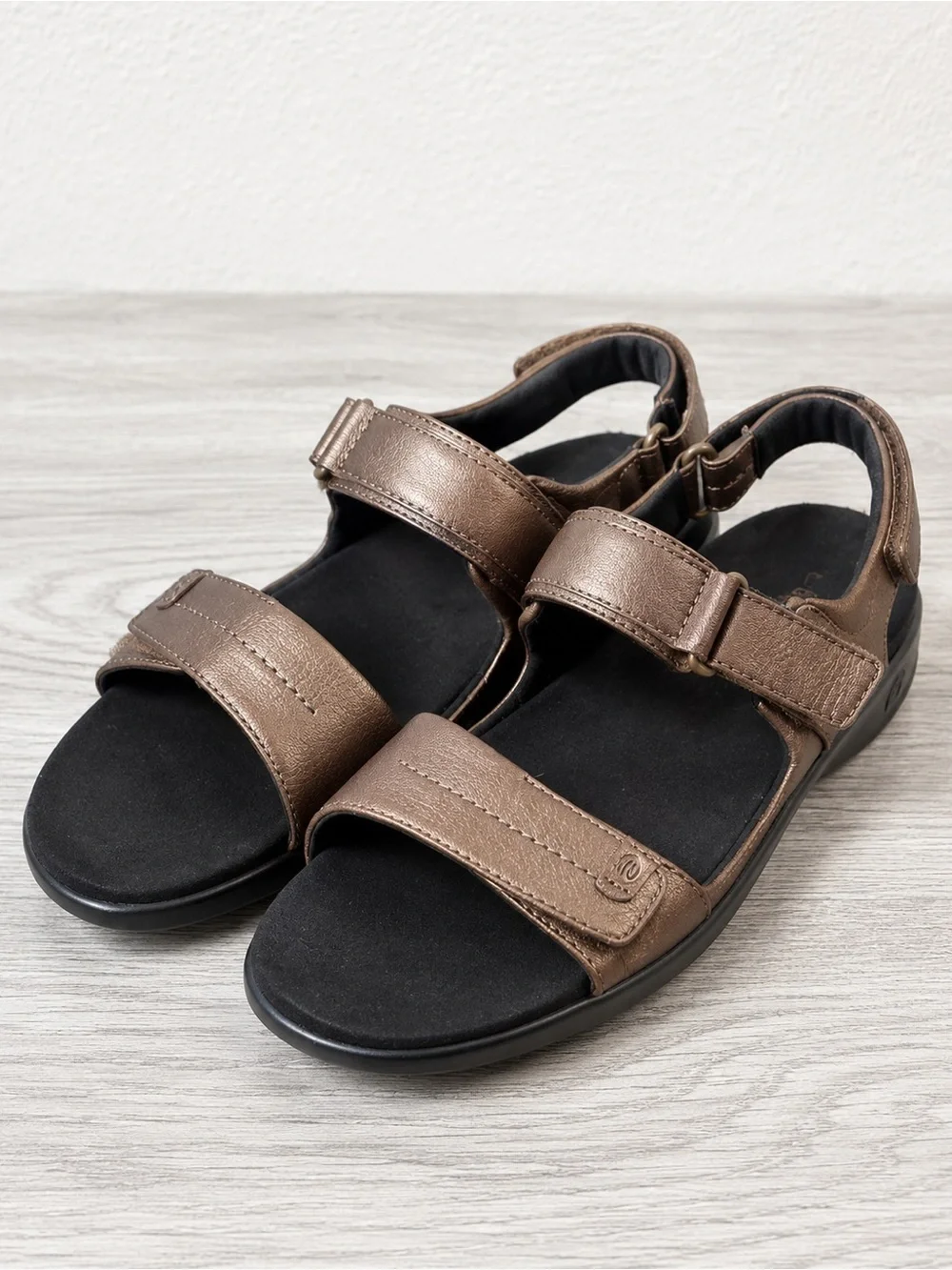 Aravon Bronze Leather Comfort Sandals Women’s Size 12 B Adjustable Straps